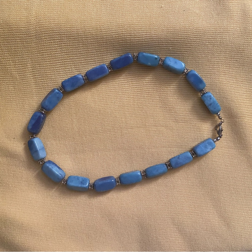 Blue Stone necklace, casual, elegant, contemporary. Aprox. 16/18 inches long.